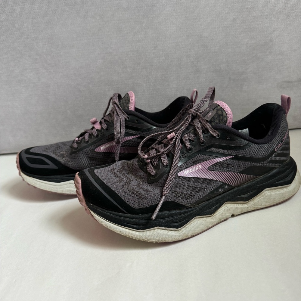 Brooks Trail Running Sneakers Caldera 4 Black Gray Purple Size 7 Walking Active